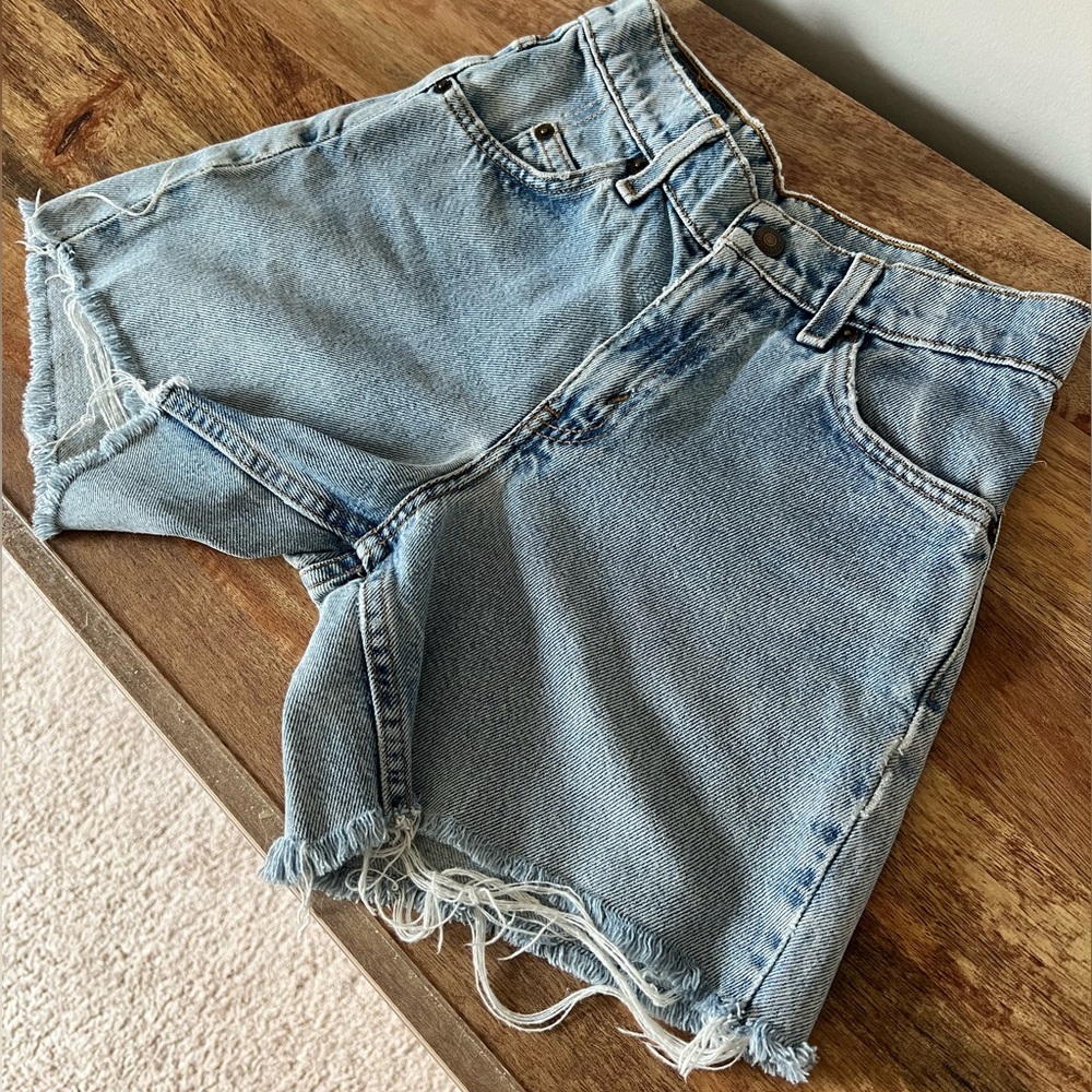 Vintage Levi’s cutoff shorts